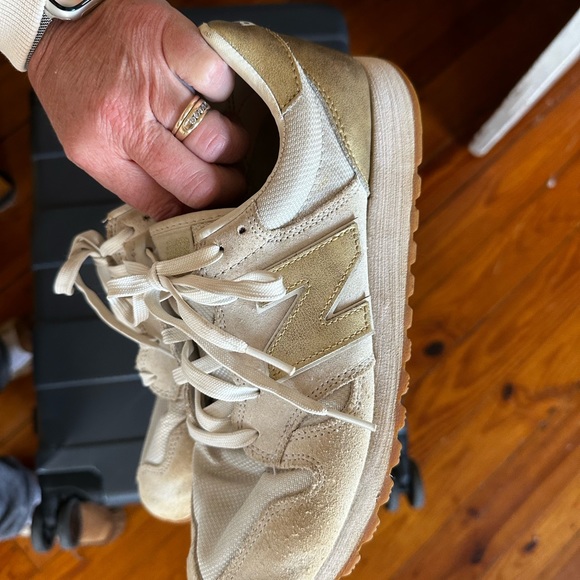 NB 520 Woman’s size 10 sneakers - Picture 6 of 9